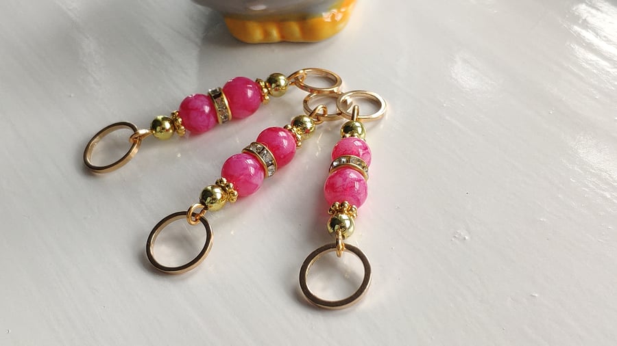 Double ended set of beaded stitch markers for knitting 