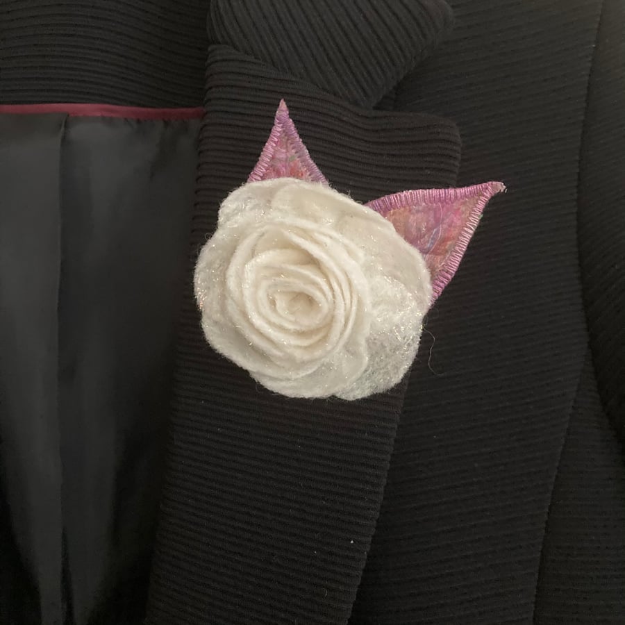 Seconds sunday - Felt White Rose brooch with silk paper leaves