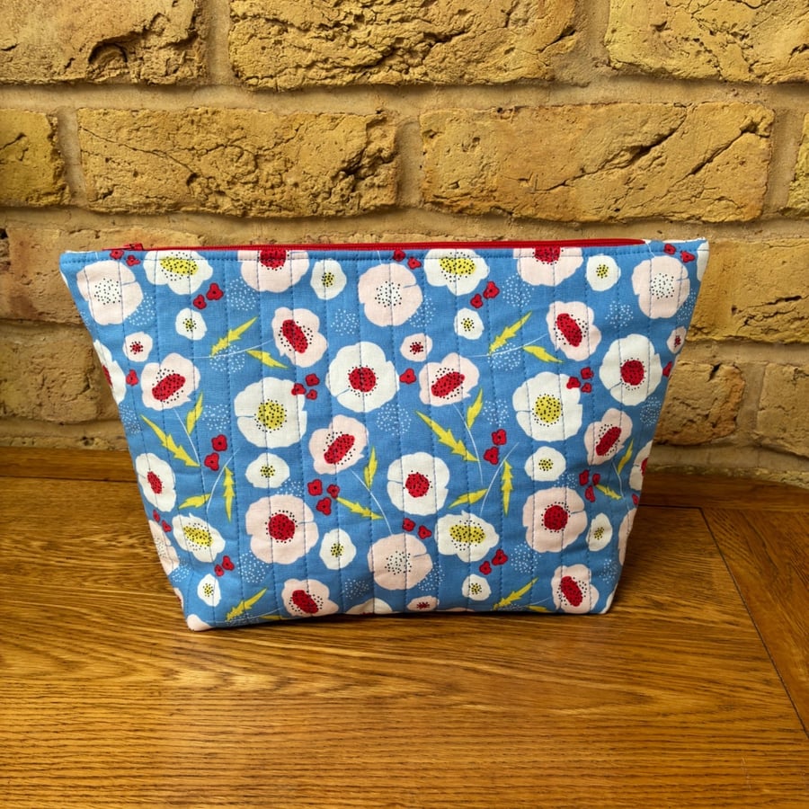 Poppy Print Quilted Fabric Washbag