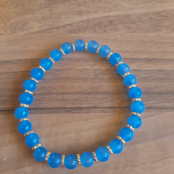 Blue acrylic beaded bracelet