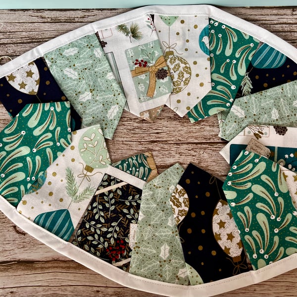 Mini bunting