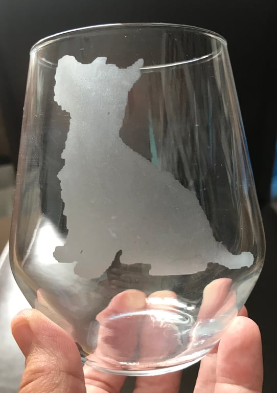 Hand Etched Wine Glass Westie Sitting