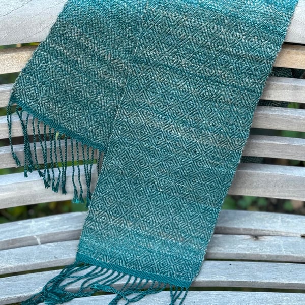 Sea green diamonds scarf