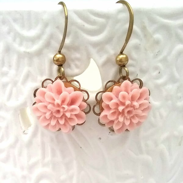 Flower Cabochon Earrings 