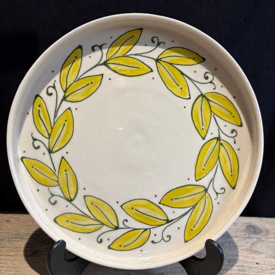 Wreath of Leaves Wheelthrown Plate
