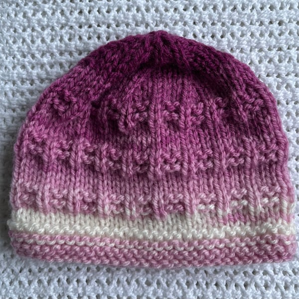  Pink ombré  knitted baby hat