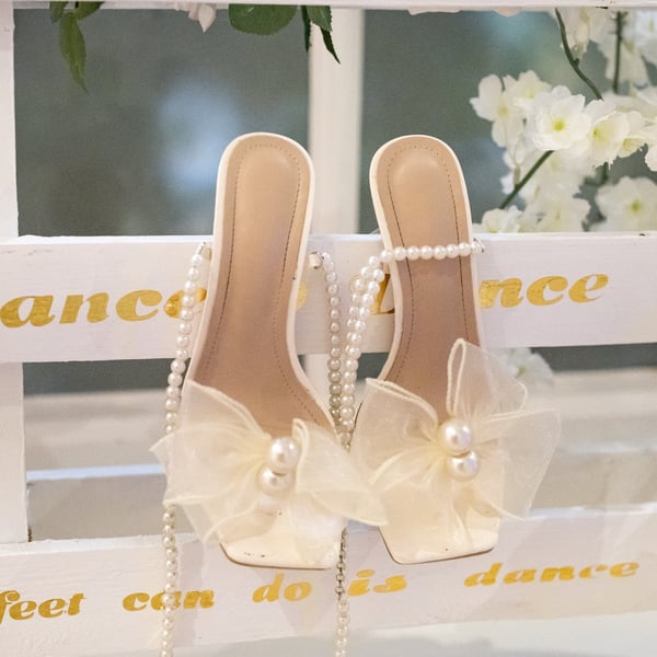 High Heels Garage Wedding Display Pallet  Custom Wooden Shoe Station 