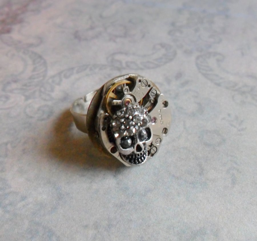 Steampunk Mechanical Crystal Skull Ring