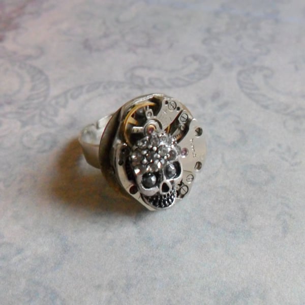 Steampunk Mechanical Crystal Skull Ring