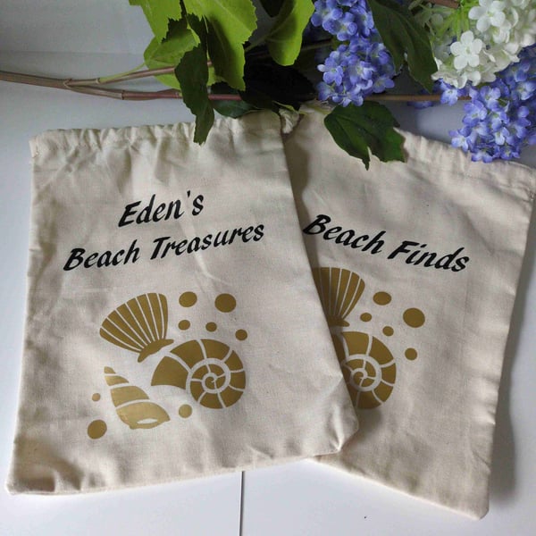 Beach finds. Beach Treasures. Beach combing .Personalised bag.