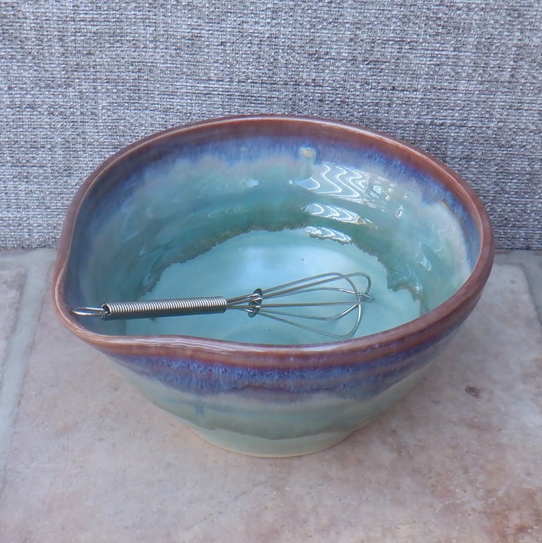 Salad dressing sauce mixing pouring drizzle bowl hand thrown stoneware pottery