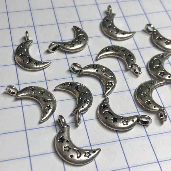 12 crescent moon charms