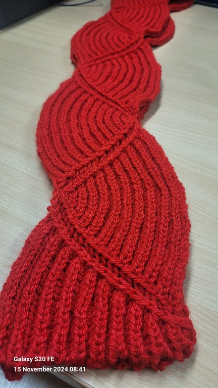 Hand knit: 1-colour Brioche "Jacki" Scarf