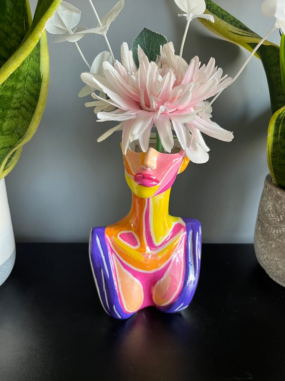 Pop Art Face Vase – Hand-Painted Body Sculpture, colorful Home Decor