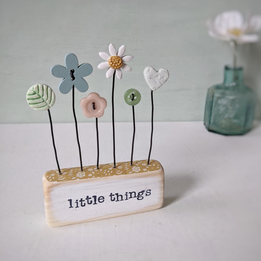 Clay and Button Flower Garden in a Floral Wood Block 'little things'