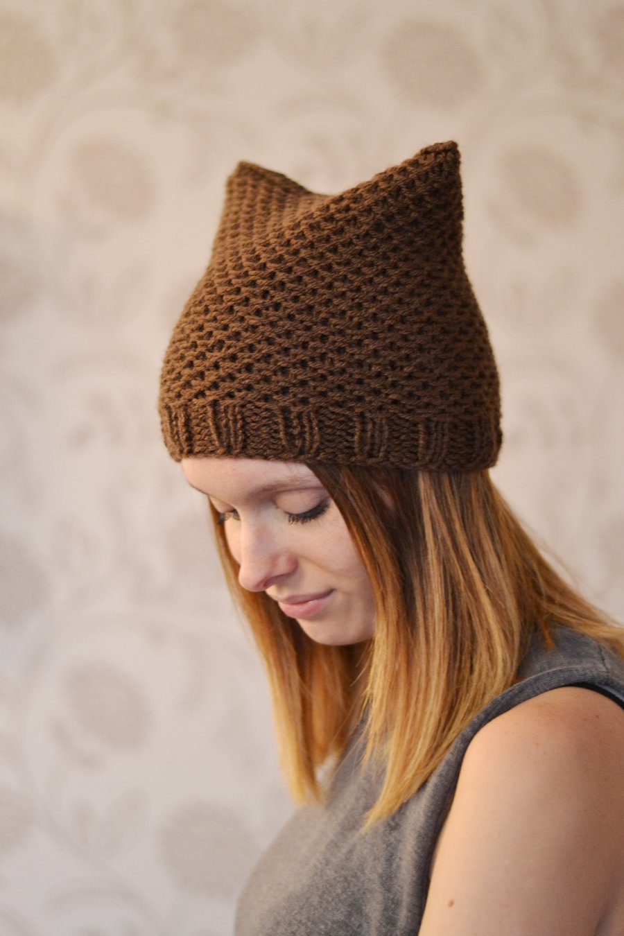 Hat Womens Brown Chunky Knit Cat Hat