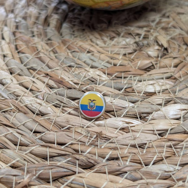 Ecuador Flag Map Pin – South America Travel Map Push Pin for Wooden Maps, 