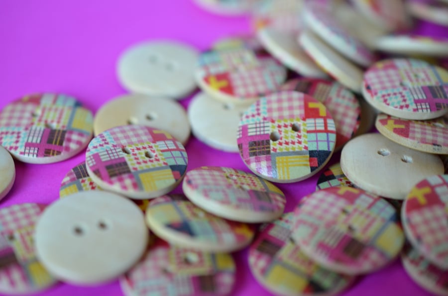 Wooden Multicoloured Retro Check Patchwork Buttons 20mm (MN2)