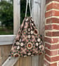 Drawstring bag retro inspired daisy pattern  - Image 1