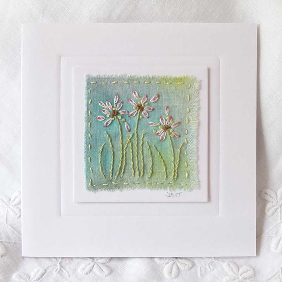 HAND EMBROIDERED GREETINGS CARD DAISIES