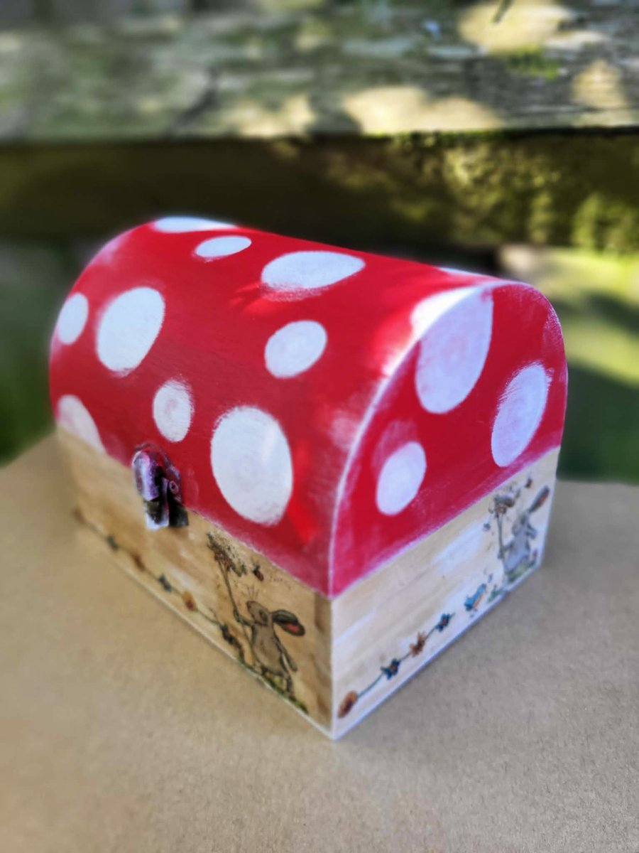 Wooden Mushroom Keepsake Box - Whimsical Forest Decor-wooden treasure box