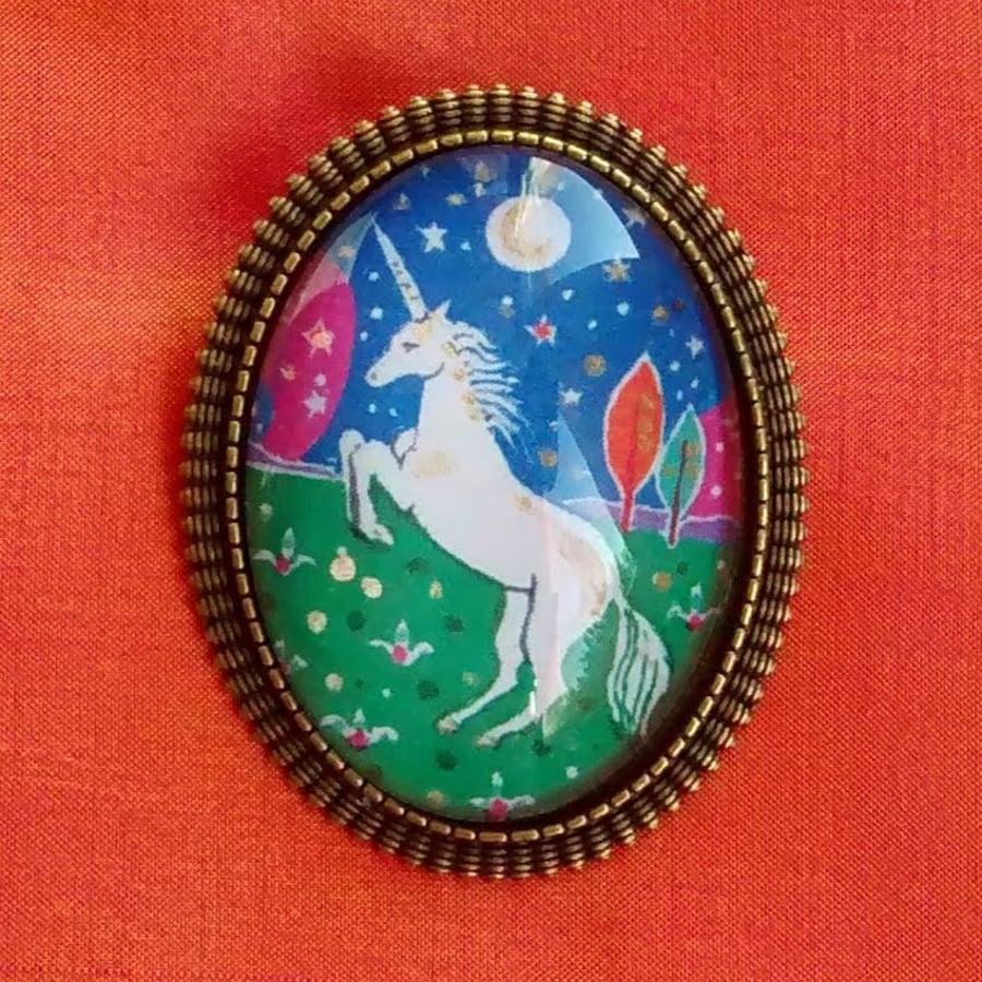 Sale! Unicorn Brooch, Tiny Picture of a Unicorn