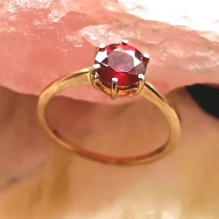 Natural Red Garnet Solitaire Gold Ring:  Size P - Q , 56.5