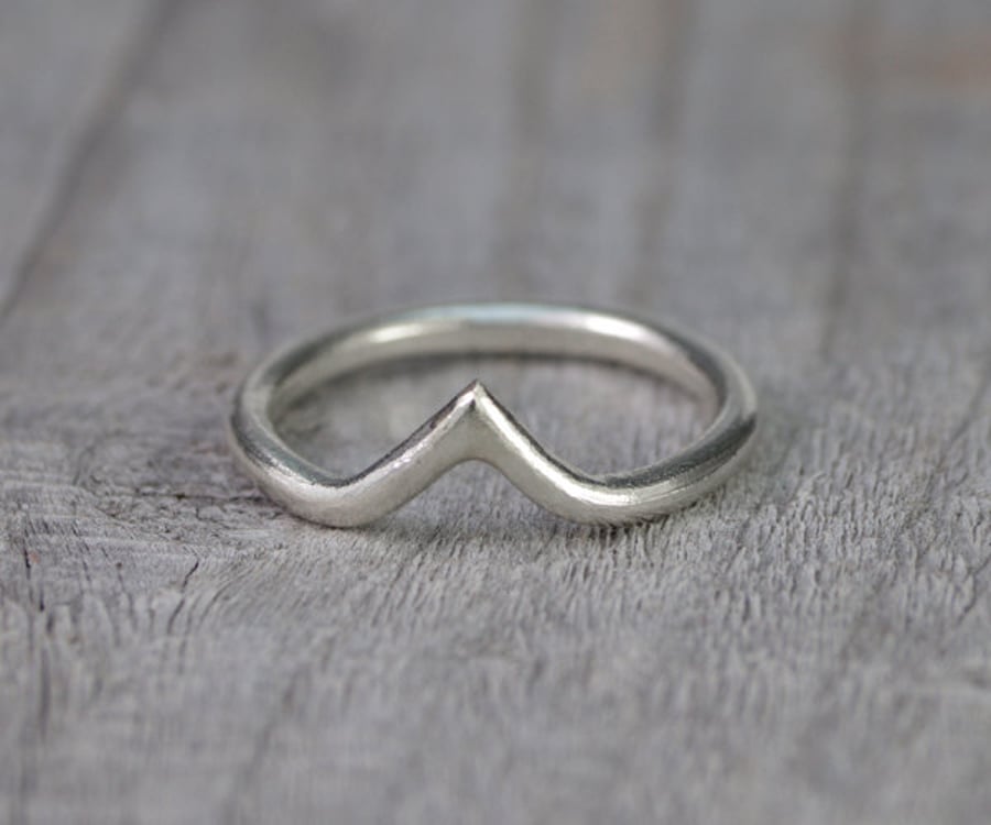 Contour Wedding Ring, Chevron Wedding Band, V Shape Stacking Ring