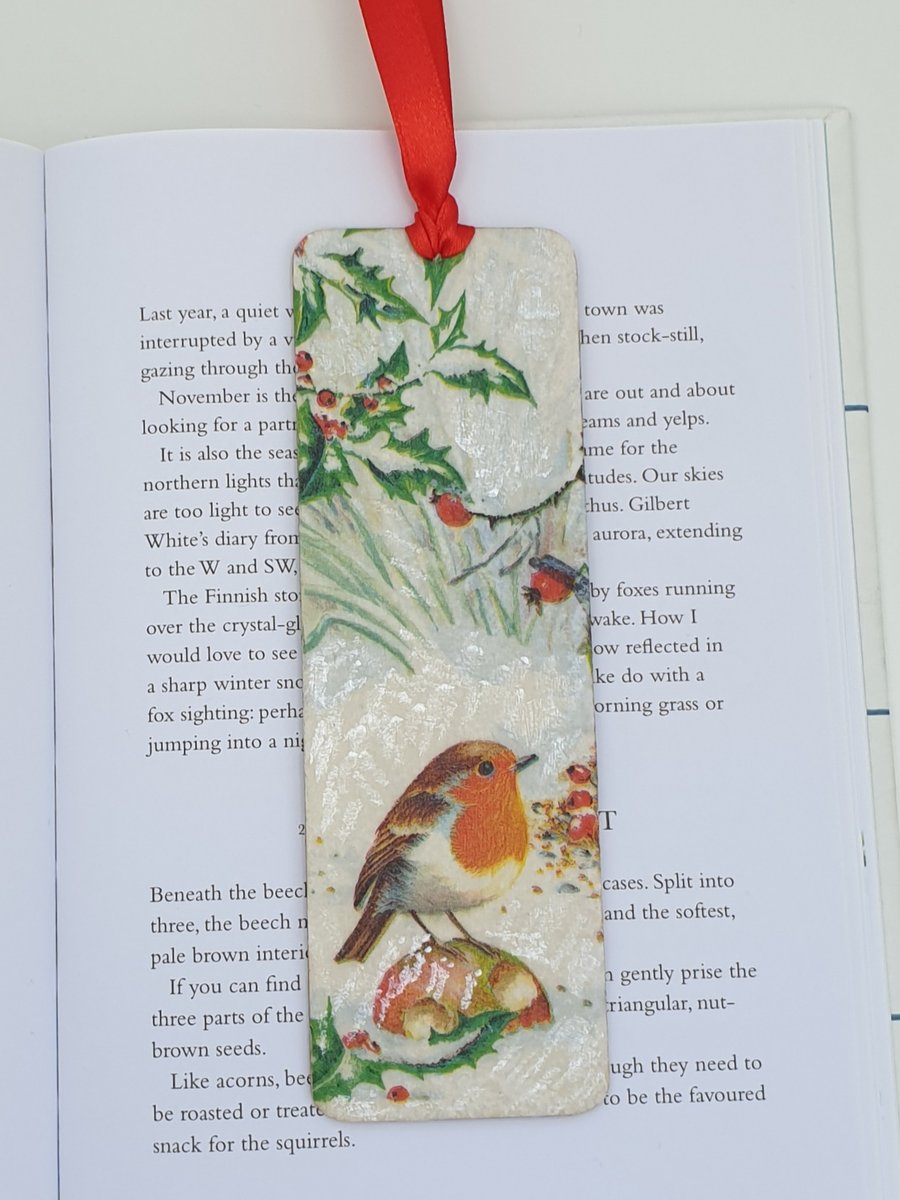 Robin wooden bookmark,  Christmas stocking filler gift, garden bird bookmark 