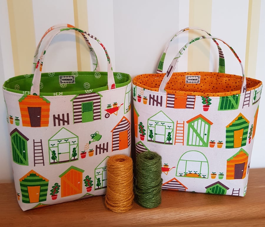 Garden shed gift bag