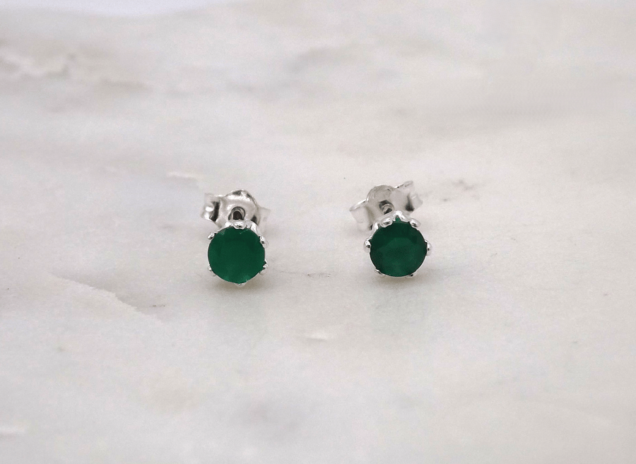 Green Onyx Facet 4mm Gemstone 6 Prong Sterling Silver Stud Earrings.