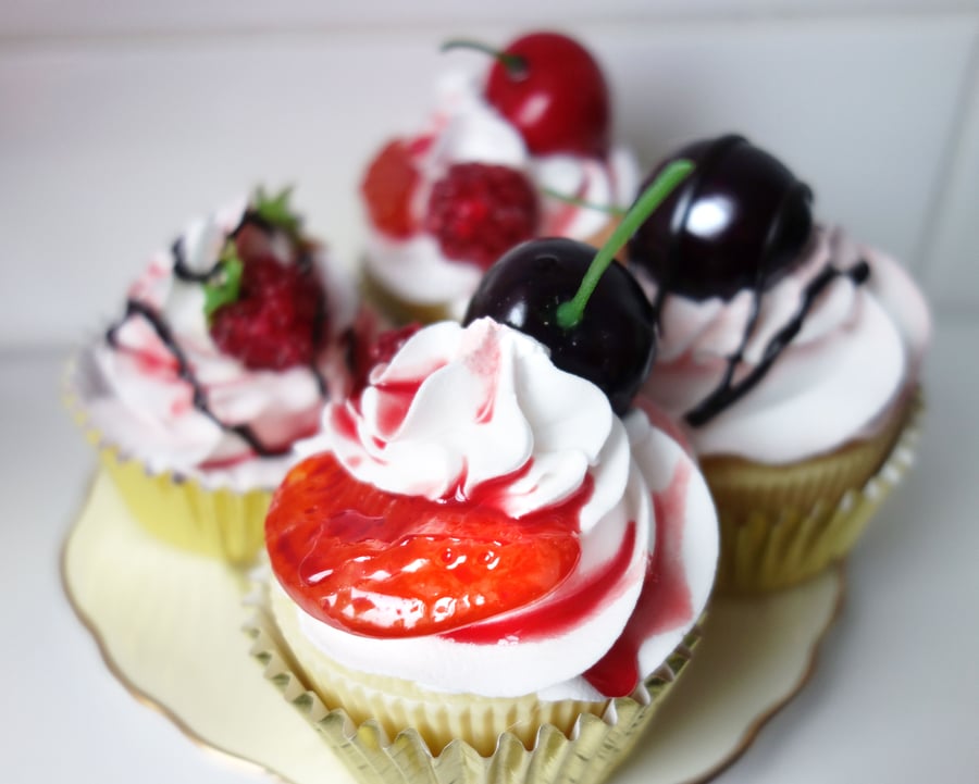  Fake Food  Display Cupcakes Theatre or Shop Props