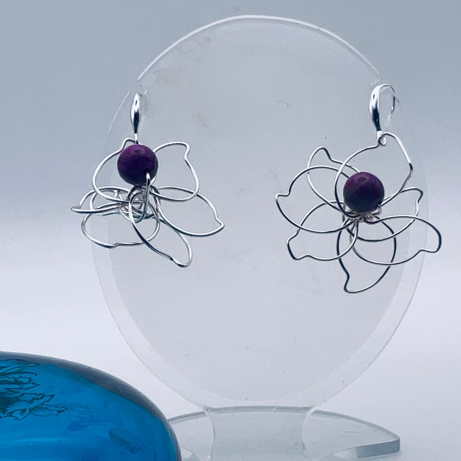 Delightful inexpensive wire and gemstone dangling flower earrings