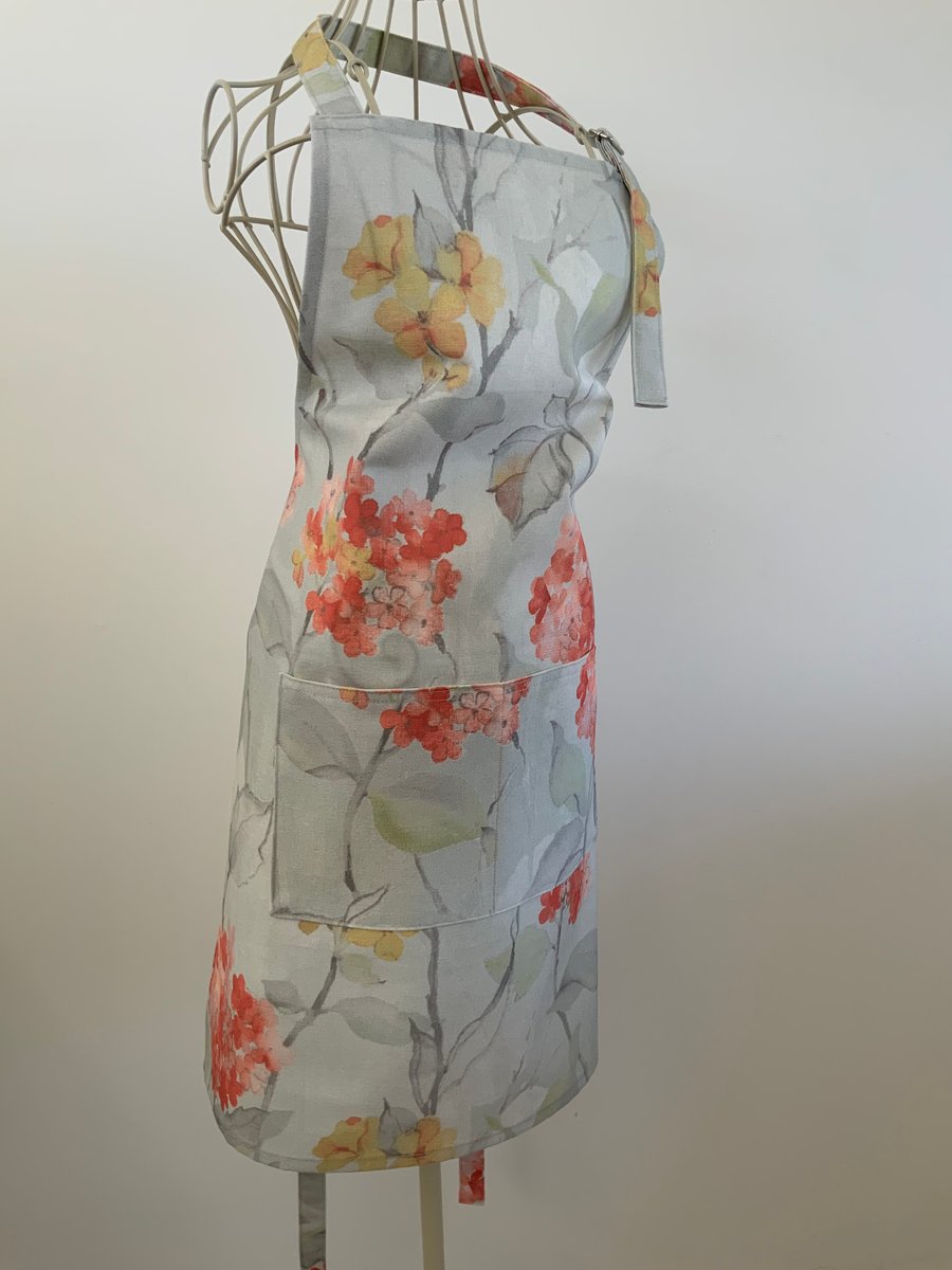 Full Apron, Lined Centre Pocket, adjustable neck strap, Apron, Craft Apron