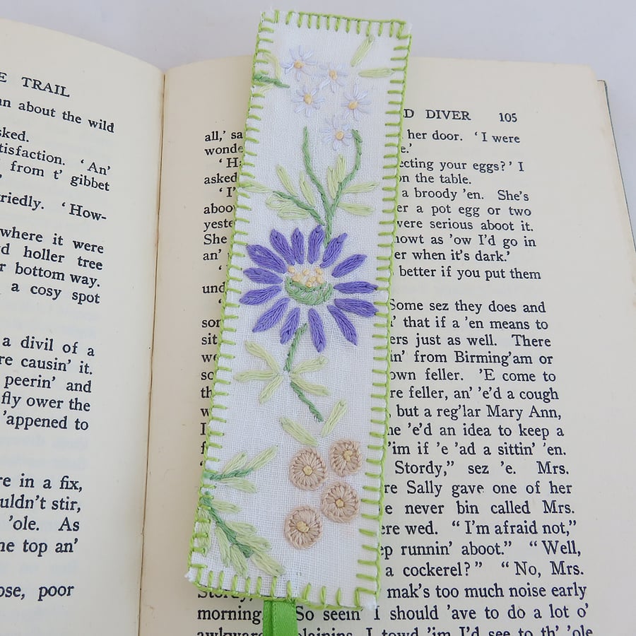 Embroidered Bookmark from vintage linen - purple daisy