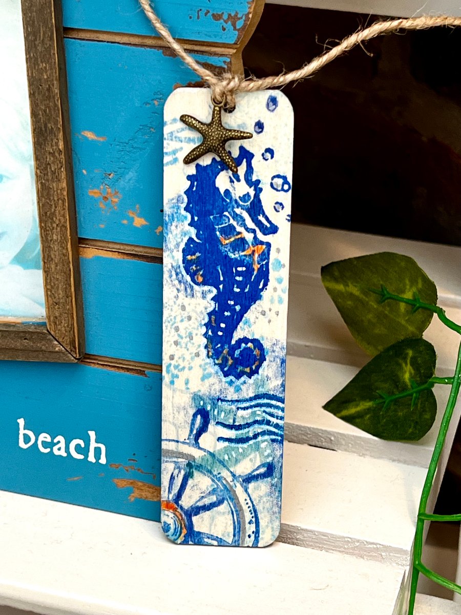 ‘Seahorse Waves’ Bookmark