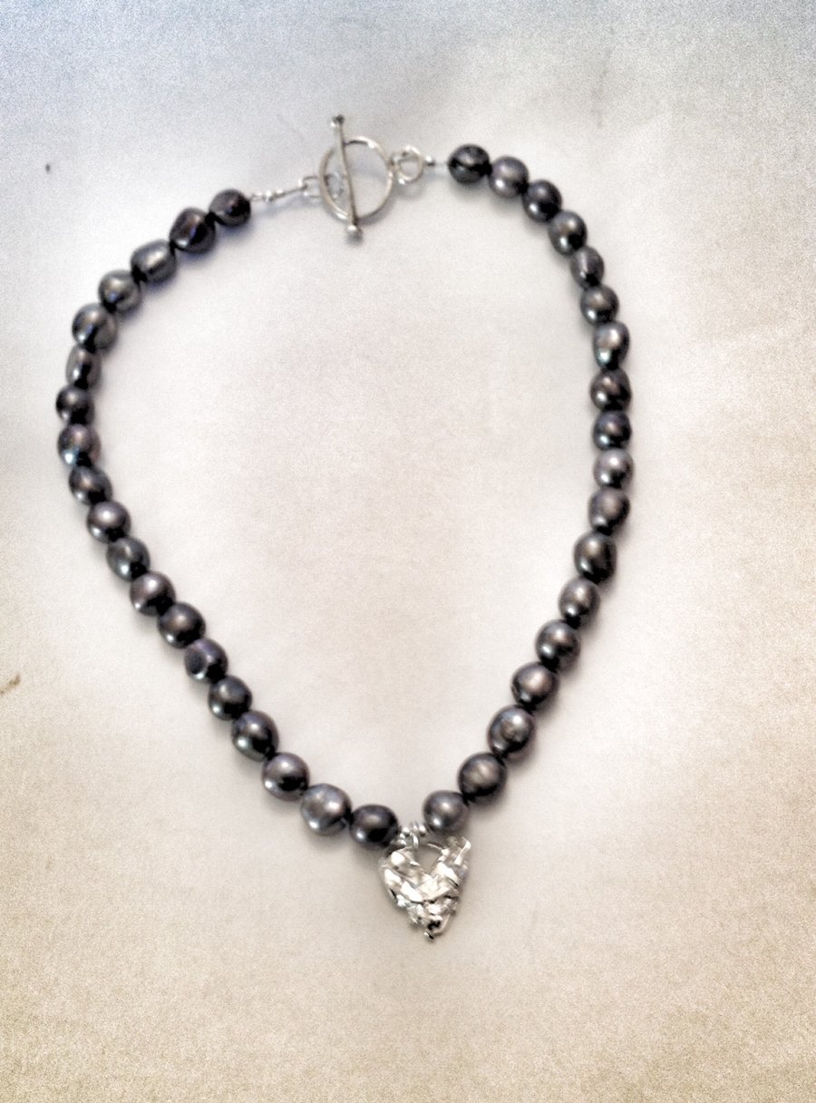 Pearl Necklace - Grey Peals and Silver Necklace - Heart Necklace