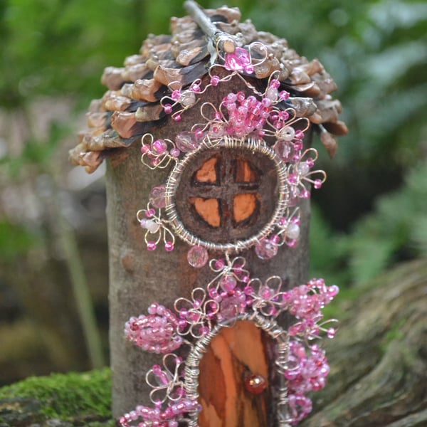 Woodland Fairy House (Pink Beaded)