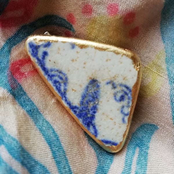 Sea pottery brooch