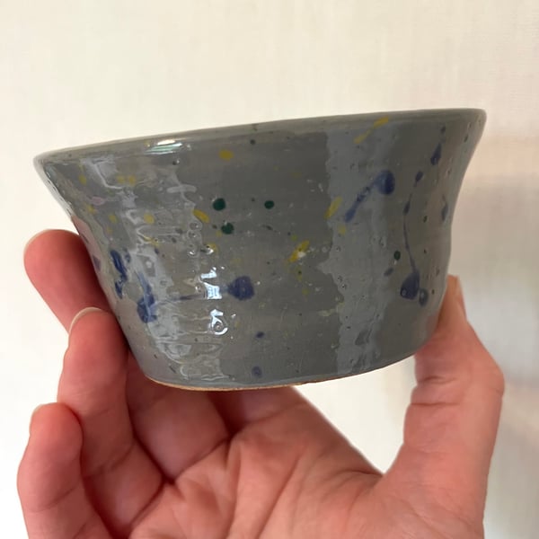 Grey speckle-glazed dish