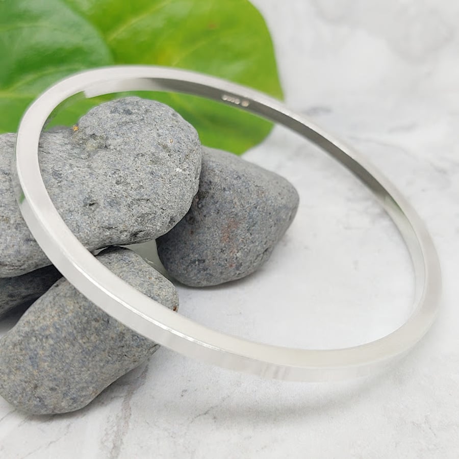 Sterling Silver Round Bangle 