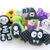 Make Your Own felt Halloween Garland Kit. Sewing pattern. Felt kit. Sew Your Own