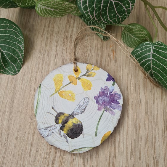 Wood slice decoration bee and flower decoupage hanging decoration home decor