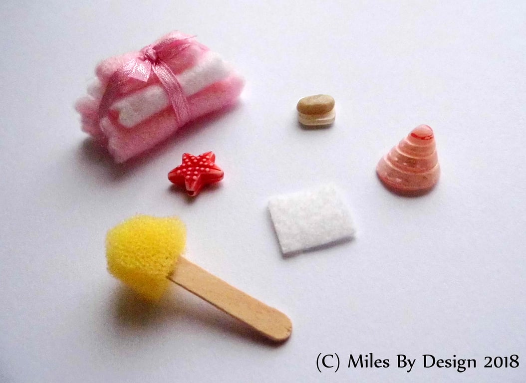 1:12 Scale Luxury Bathroom Set with Pink Towel Bale & Accessories