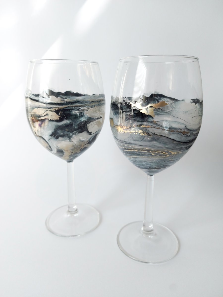 Swirl Wine Glass