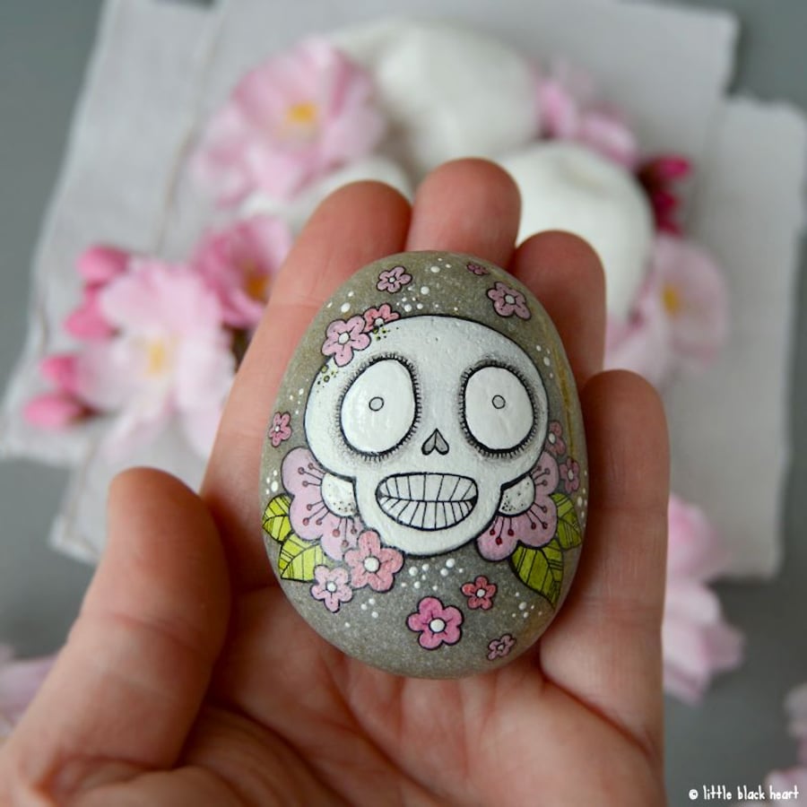big blossom skull - painted pebble