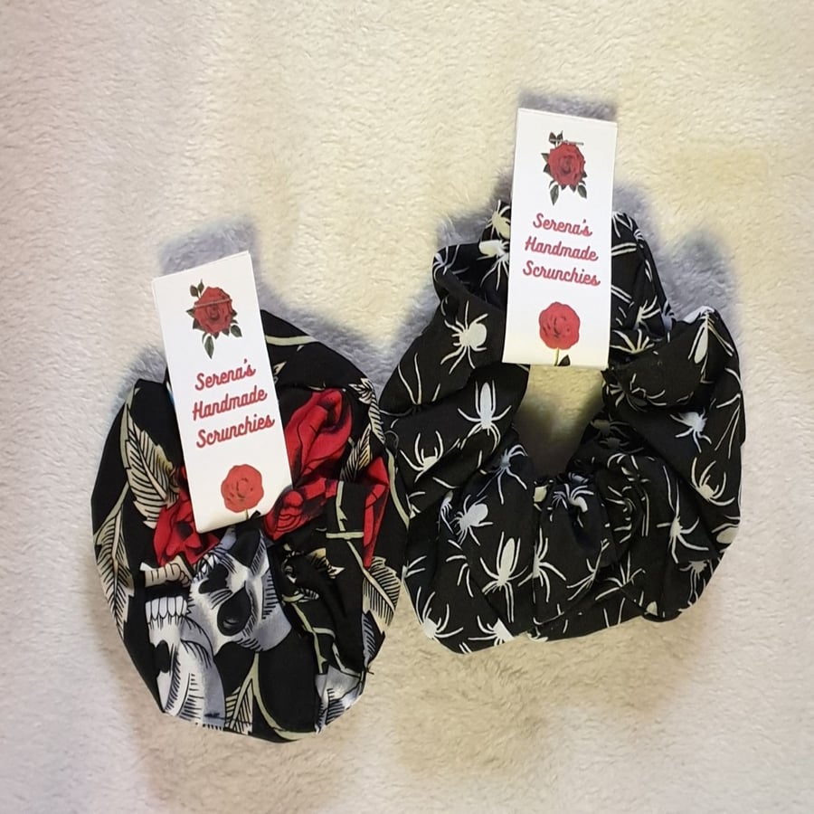 Handmade skull and spider scrunchies, set of 2. Great stocking filler.