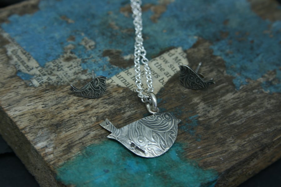 Little birdie pendant and earrings gift set