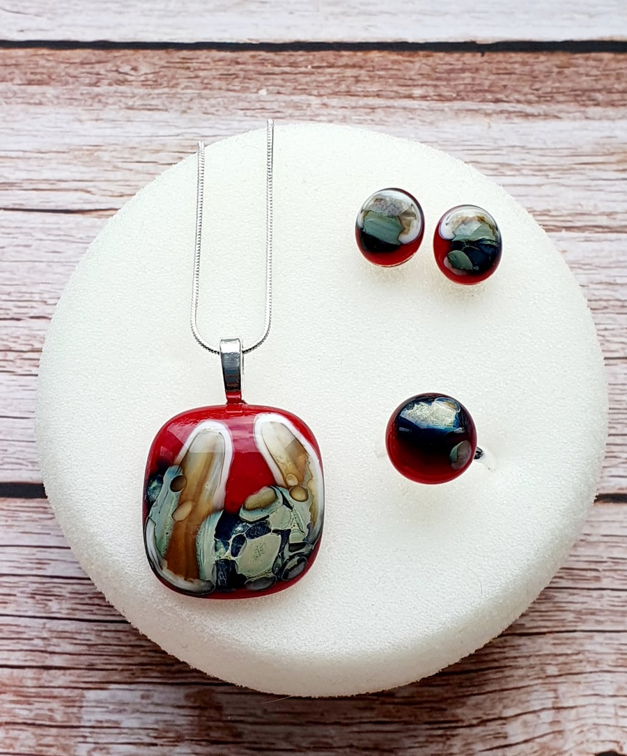 Fused Glass Necklace, Earrings and Ring Set ‘Reactions in Glass’
