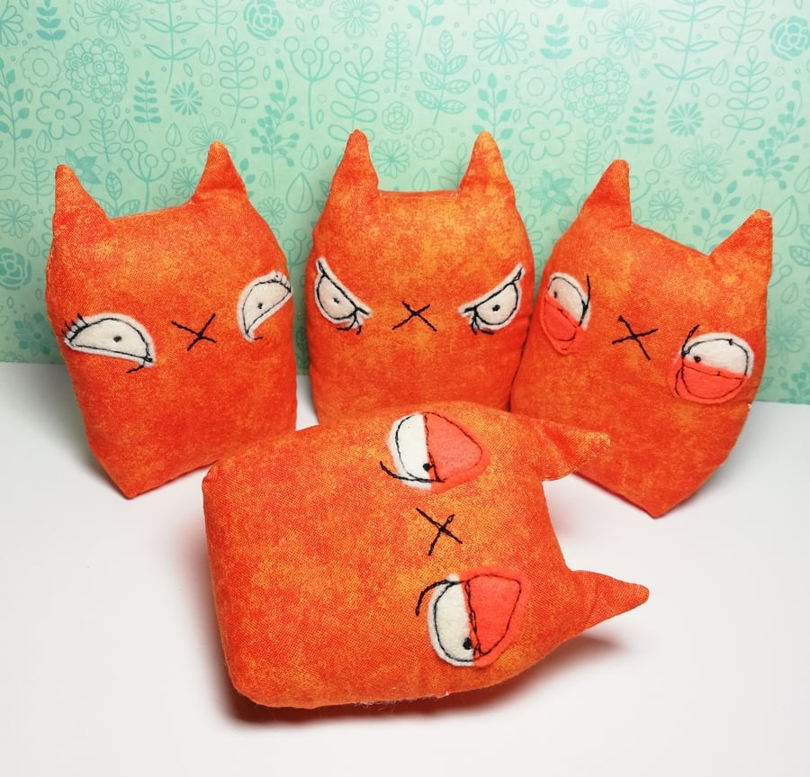 Quirky Cats. Orange Feline Shelf Decorations 